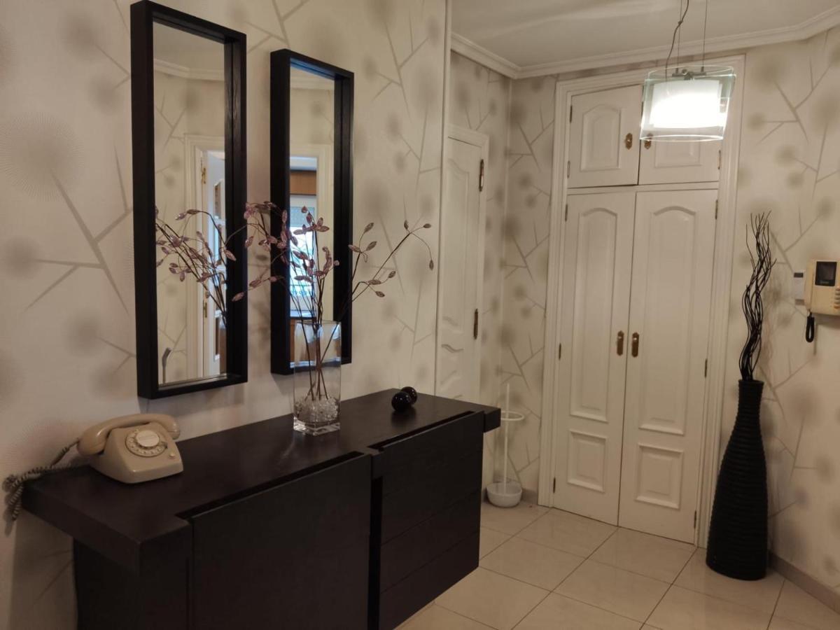 Byhouse Atico Matias Lopez Apartment Sarria Exterior foto